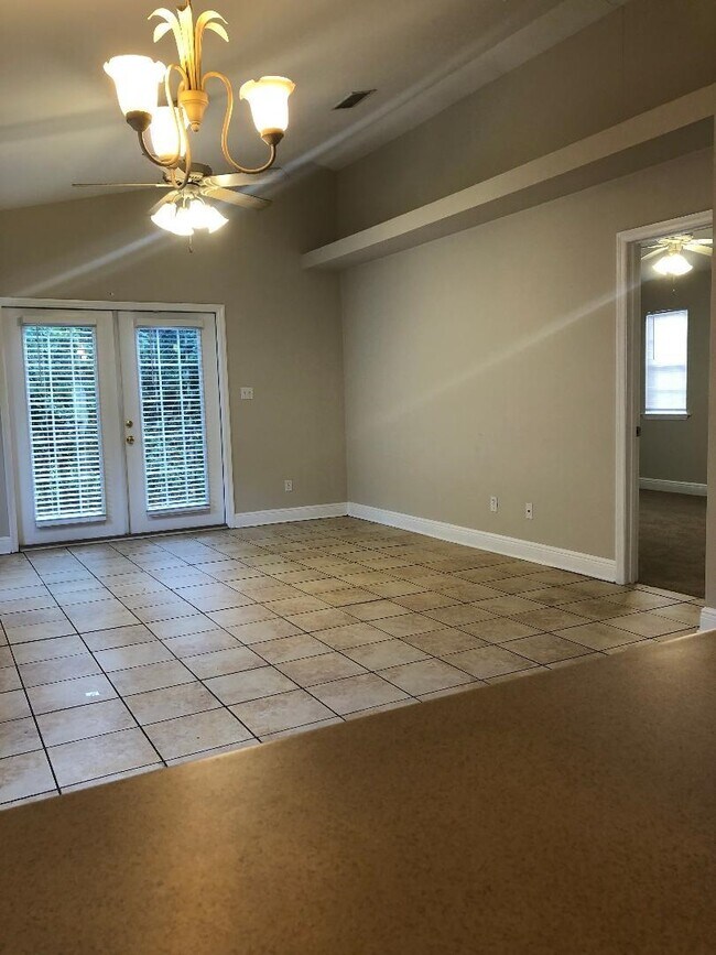 Foto del edificio - 5343 Falling Star Rd