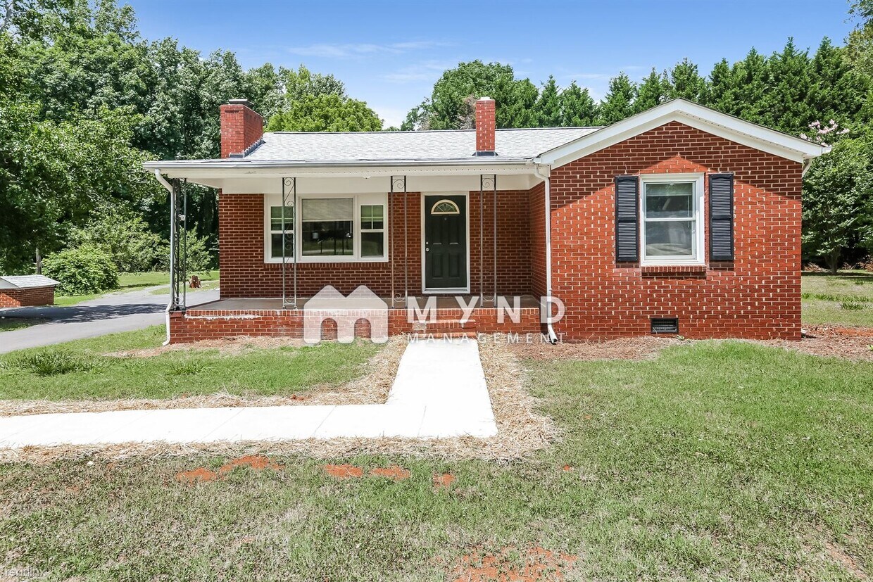 Primary Photo - 3 br, 1.5 bath House - 315 Smith Rd