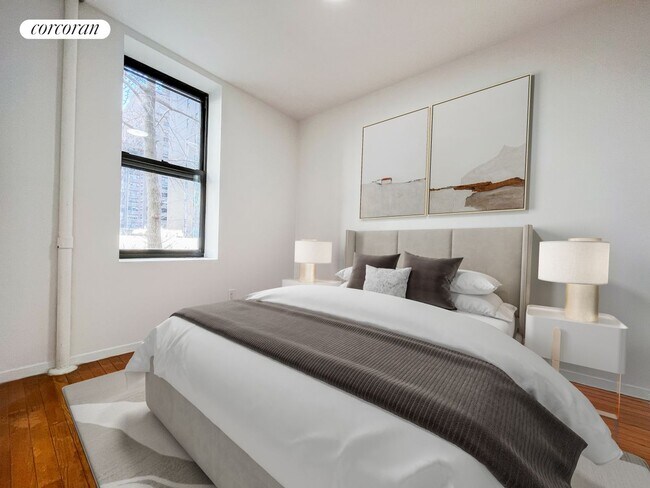 Foto del edificio - 536 E 82nd St