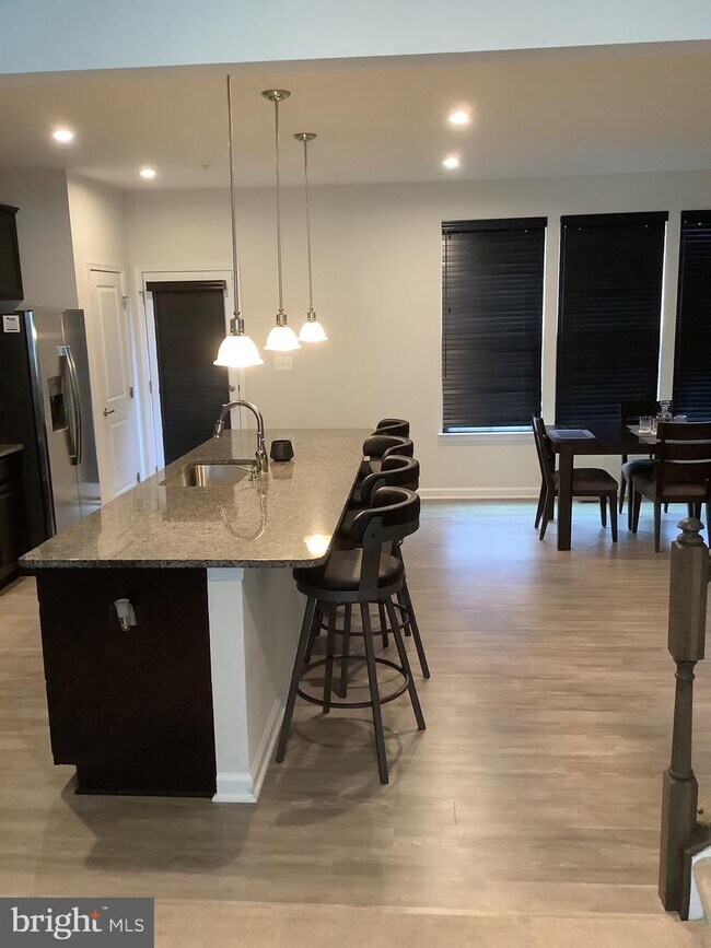 Foto del edificio - 10029 Dorsey Ln