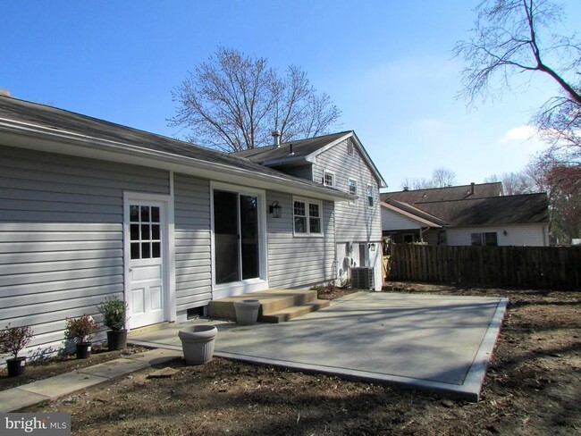 Building Photo - 7708 Hayfield Rd
