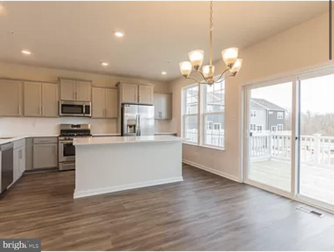 2043 Hinshaw Dr, Odenton, MD 21113 Townhome Rentals in Odenton MD