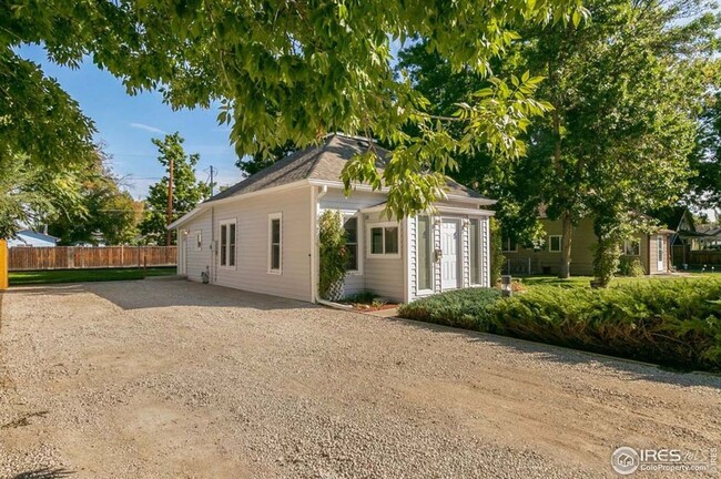 Foto del edificio - Cute Downtown Loveland Bungalow