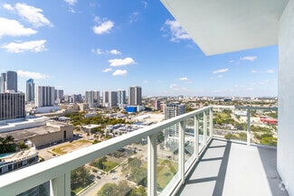Balcony - 1900 N Bayshore Dr