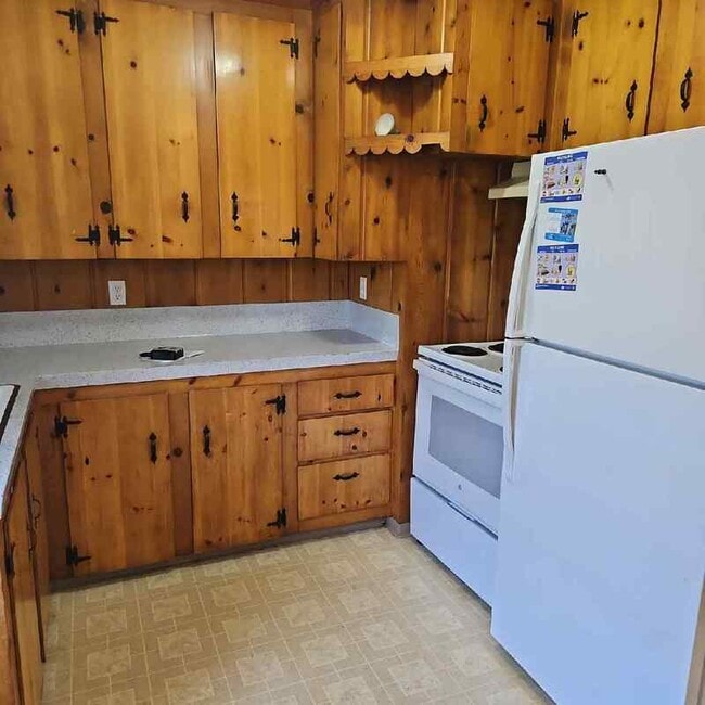 Photo - 626 NE Anderson St Apartment