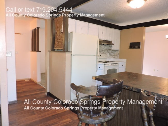 Building Photo - 4515 Debonair Cir