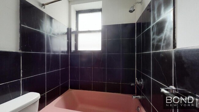 Foto del edificio - 237 E 5th St