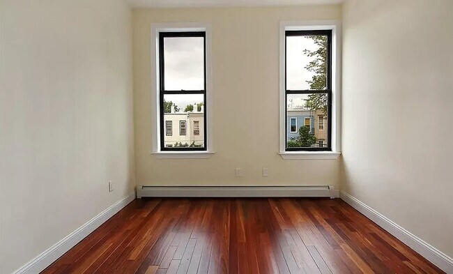 Foto del edificio - 1215 Hancock St