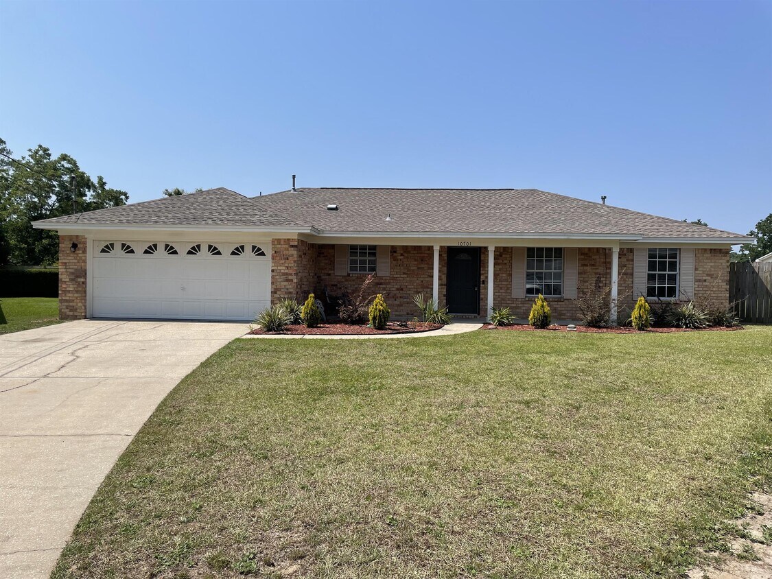 10701 Brook Bend Cir, Pensacola, FL 32506 House Rental in Pensacola