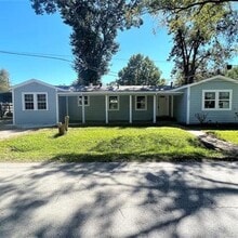 Building Photo - 105 E Waring St