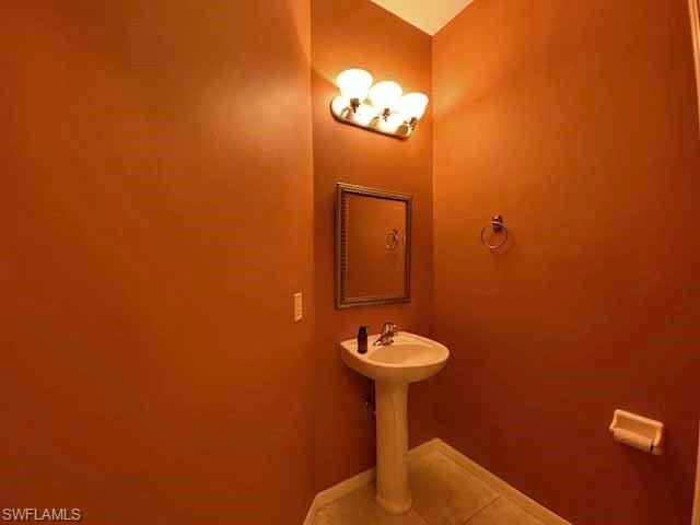 Building Photo - 8729 Spring Mountain Way
