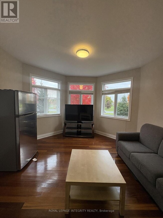 Building Photo - 600 Caracara Dr