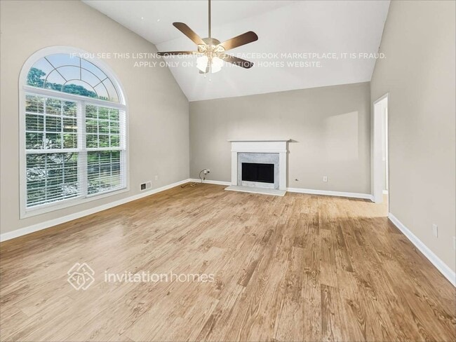Building Photo - 1040 Burning Bush Dr