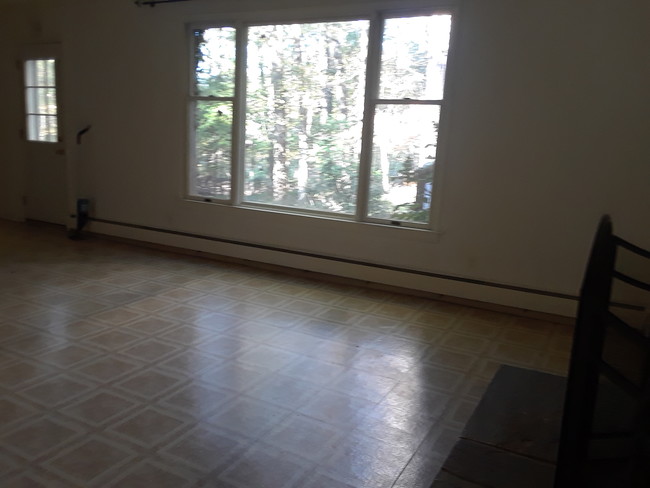 Foto del edificio - 110 Lillian Ln