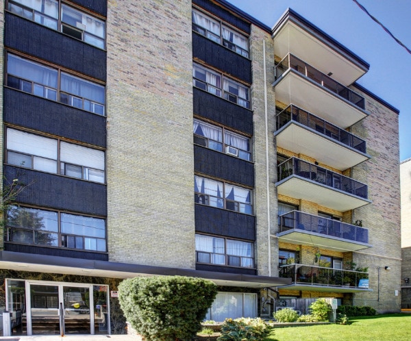 Building Photo - 440 Winona Drive