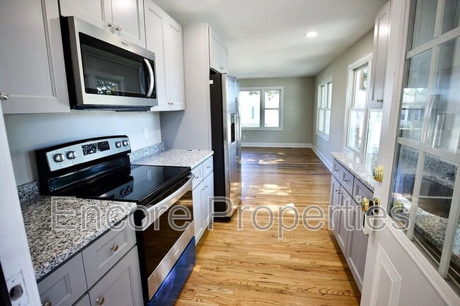Foto del edificio - 901 Stewart St