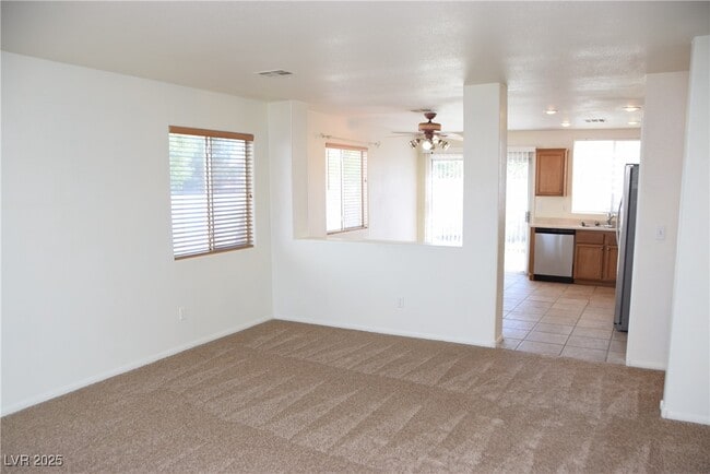 Foto del edificio - 7804 Wavering Pine Dr