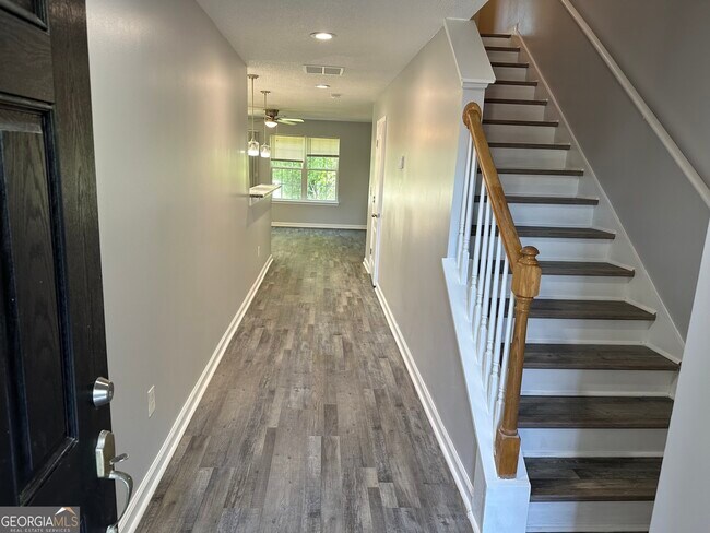 Building Photo - 139 Shenandoah Dr