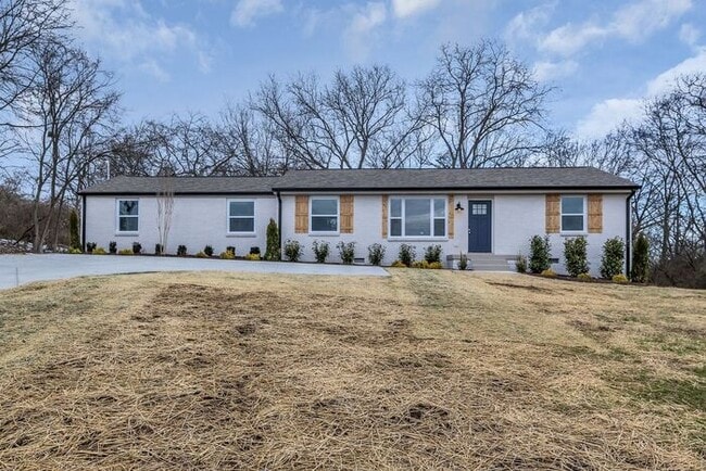 Beautiful Remodeled Ranch House in Madison - Beautiful Remodeled Ranch House in Madison