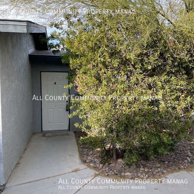 Foto del edificio - 73856 Sunnyvale Dr