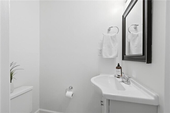 Foto del edificio - 1677 Wynndowne Trail