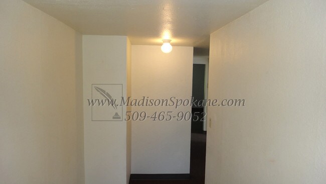 Foto del edificio - 1317 W Augusta Ave