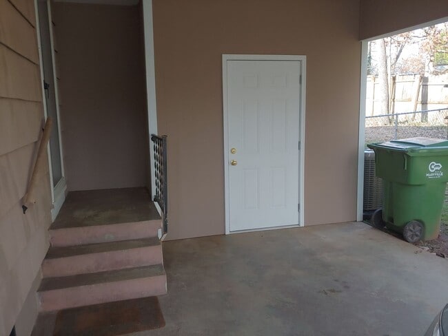 Photo - 2 Bedroom, 1 Bath home nestled in the heart of Maryville city in historic Sunset View.