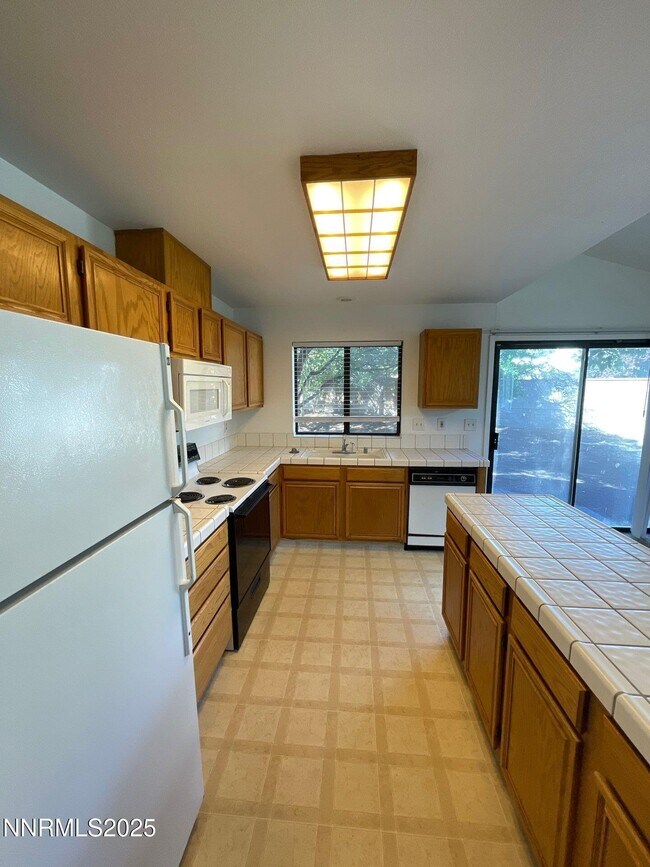 Foto del edificio - 1785 Shadow Park Dr