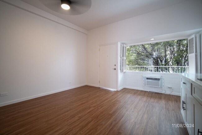 Foto del edificio - $2,100 / 1 Bed / 1 Bath / 410ft² – BOUTIQUE TERRAZZA