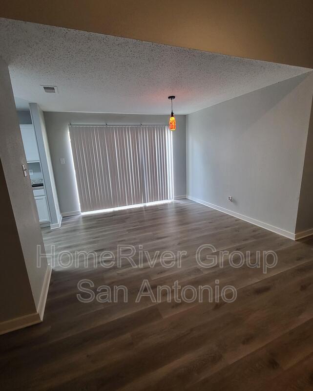 Building Photo - 11366 Olney Springs Dr
