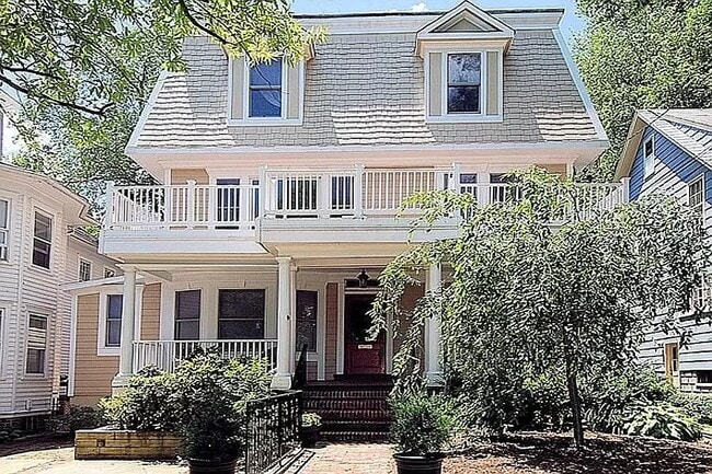 5 Murray Ave