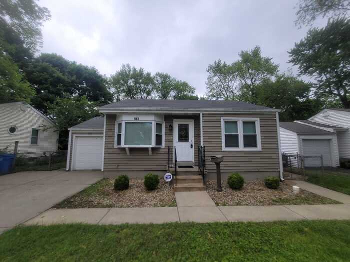 Primary Photo - 967 Charbonier Rd Florissant, MO 63031