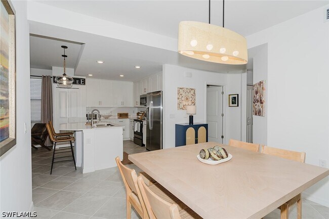 Foto del edificio - 5651 Double Eagle Cir