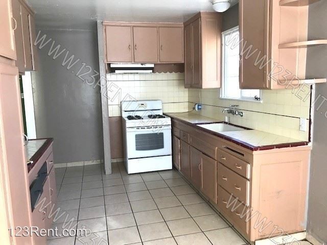Building Photo - 2 br, 1 bath House - 44602 DATE AVE