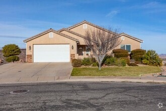 Building Photo - 728 Obsidian Dr