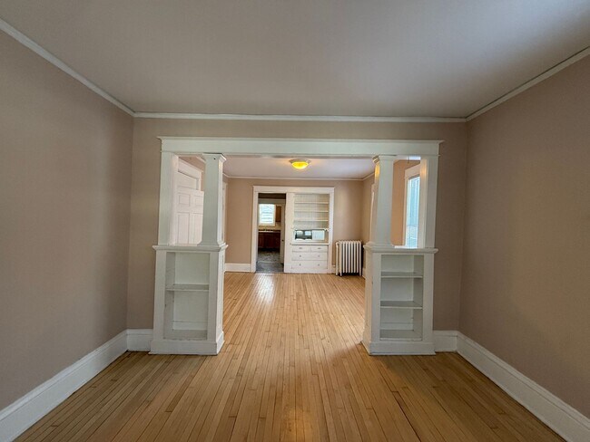 Foto del edificio - 1068 N Woodbridge St