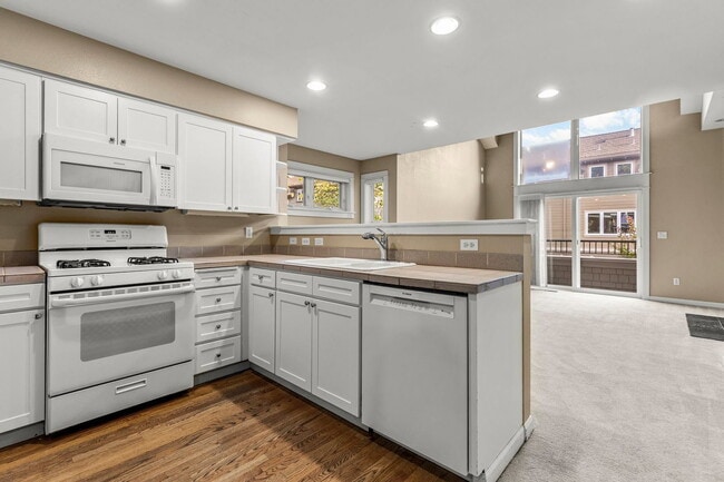 Building Photo - 10267 NW Alder Grove Ln