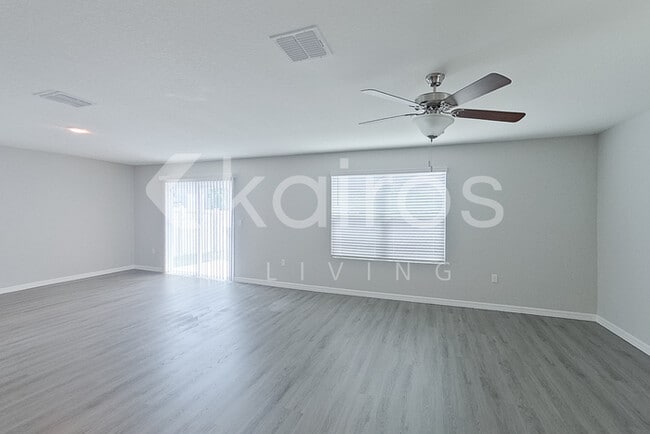Foto del edificio - 8645 SW 44th Ct