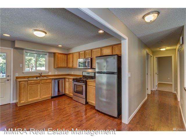 Foto del edificio - 5 br, 2 bath Apartment - 2310 YEW ST RD.