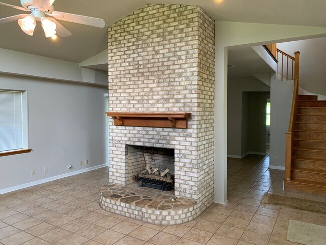Building Photo - Unique Home and Land in Camp Hill