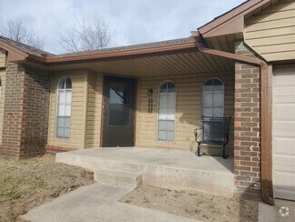 Building Photo - 640 N Markwell Ave