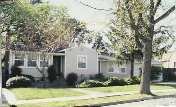 Building Photo - 1555 Brooks St