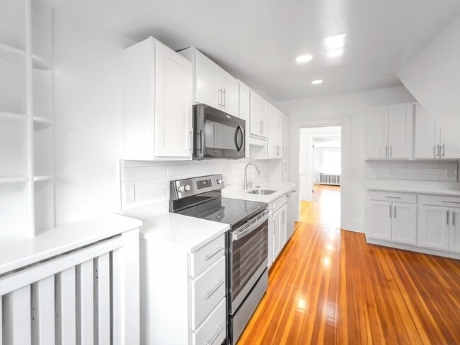 Foto del edificio - 100 Chestnut Ave