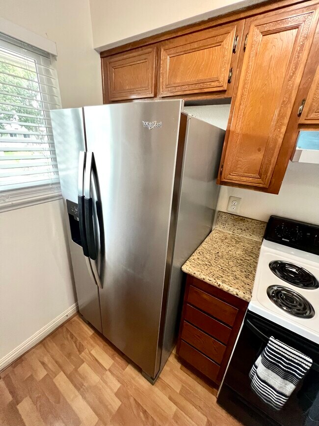 Building Photo - 4648 Vista Bahia Dr
