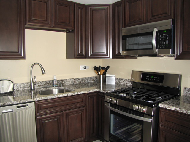 Building Photo - 1430 Millbrook Ct
