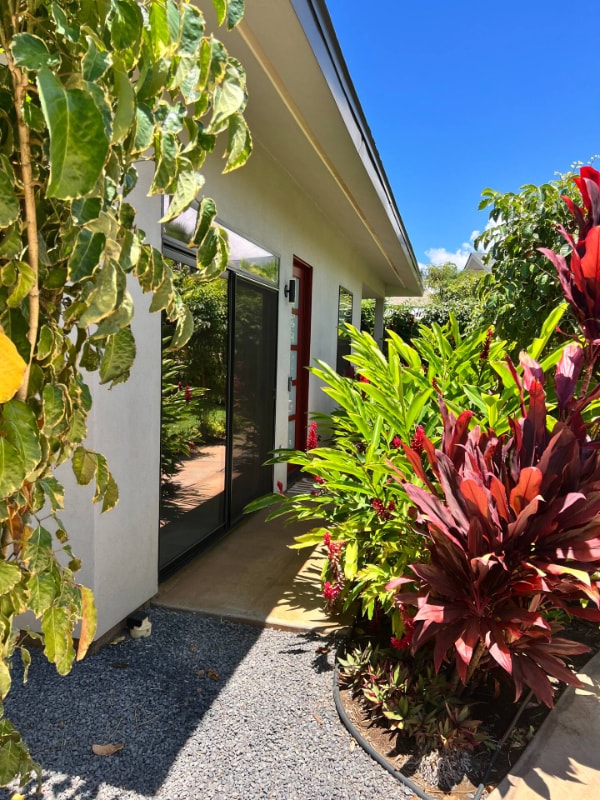 Building Photo - 1881 Kaahele Pl