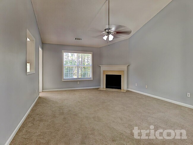 Foto del edificio - 309 Lokey's Ridge Rd