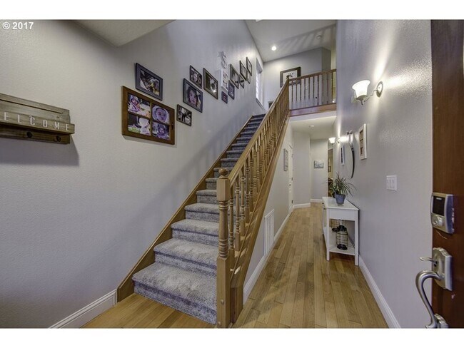 Foto del edificio - Bright & Spacious home with open floor pla...