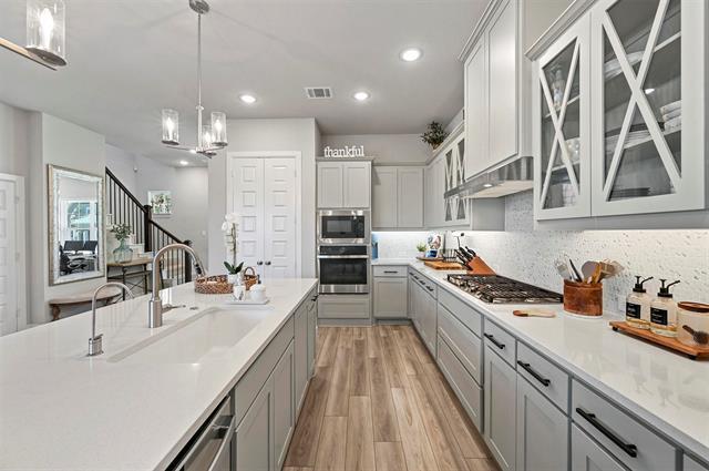 Building Photo - 6124 Mayfair Mews