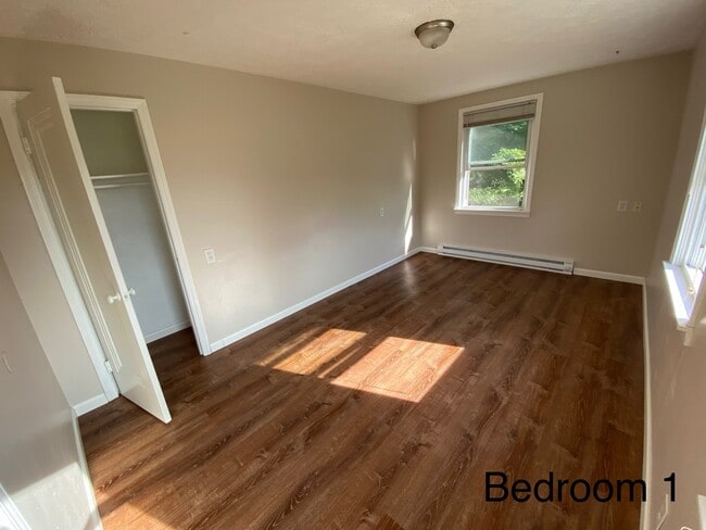 Dormitorio 1 - 8715 Valley View Dr.